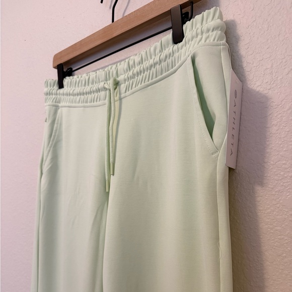 Athleta Seesaw Seasoft Mid Rise Straight Pant Honeydew Green NWT $99 - Picture 6 of 14